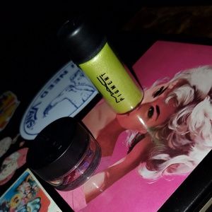 Mac pigment and loose glitter